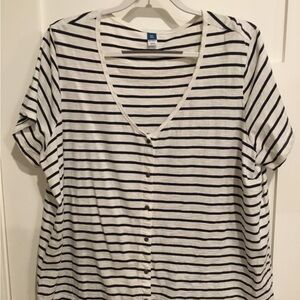 Old Navy White and Blue Button Down Shirt with Boxy Fit